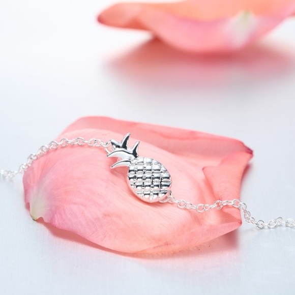 NWT! Boutique Pineapple Silver Bracelet - Picture 3 of 5